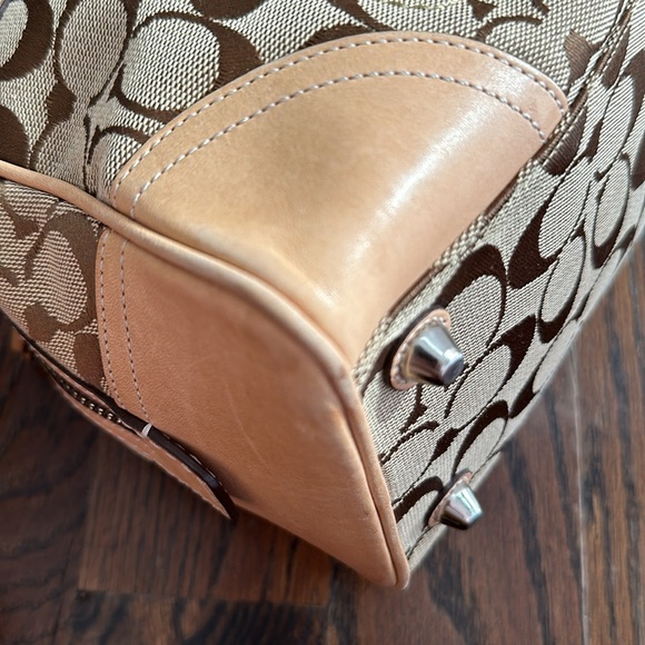 Coach Tote - Picture 5 of 10